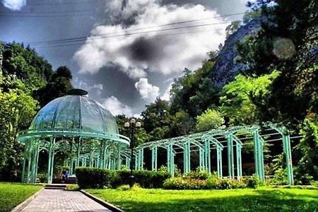 Vaniko'S Guesthouse Borjomi Exterior photo